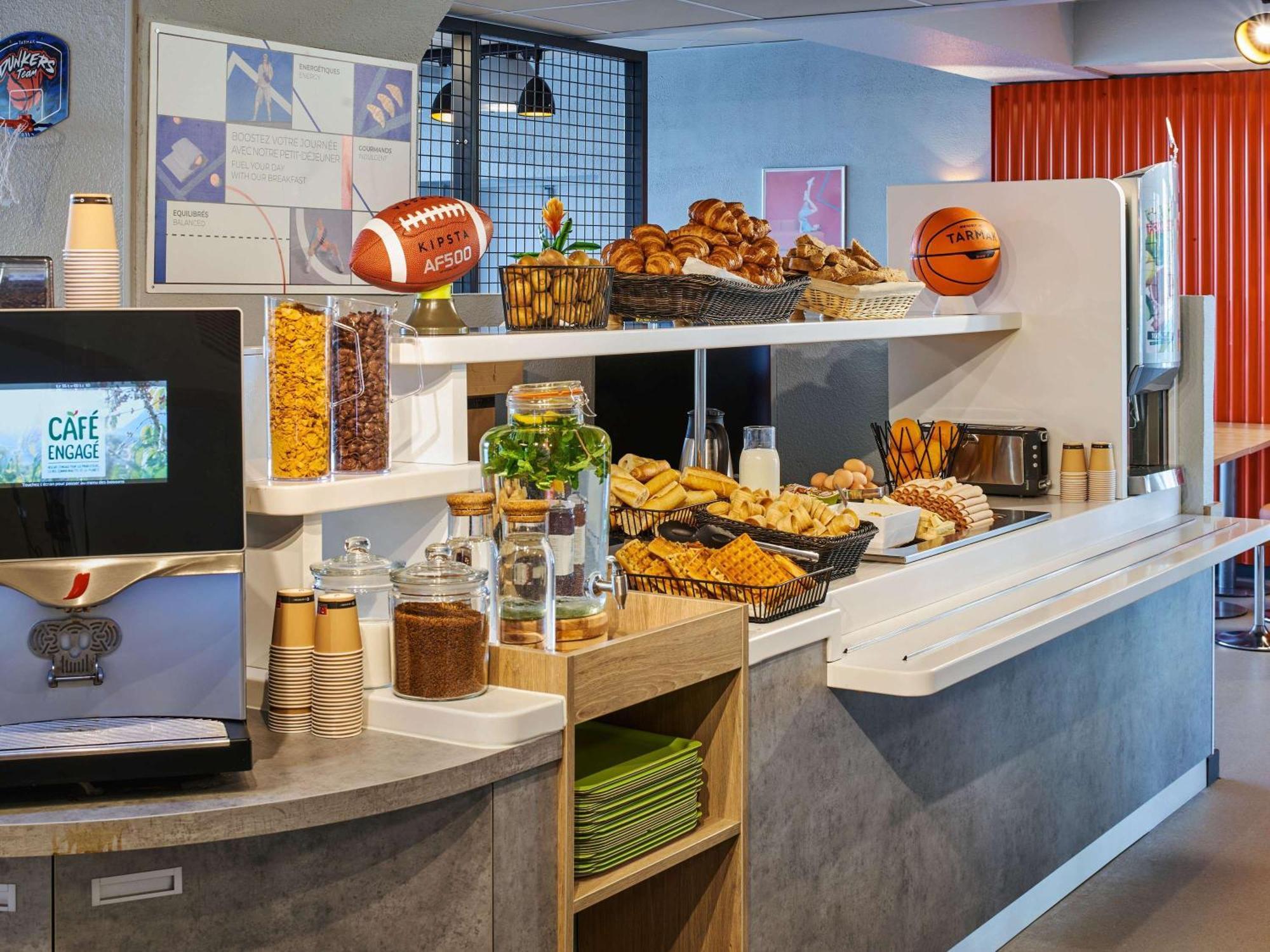 Ibis Budget Paris Porte D'Aubervilliers Exterior foto