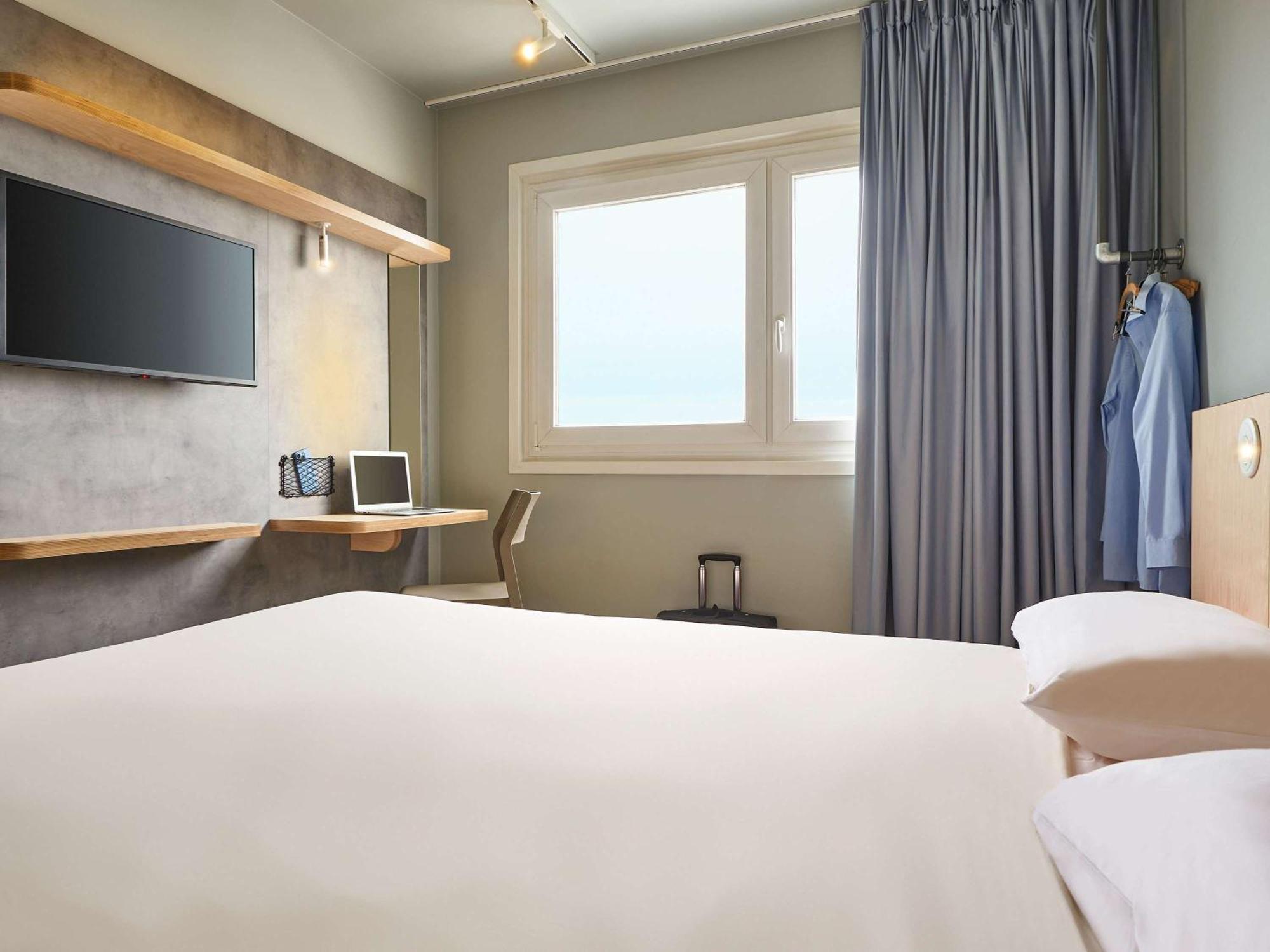 Ibis Budget Paris Porte D'Aubervilliers Exterior foto